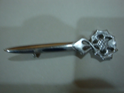 KILT PIN